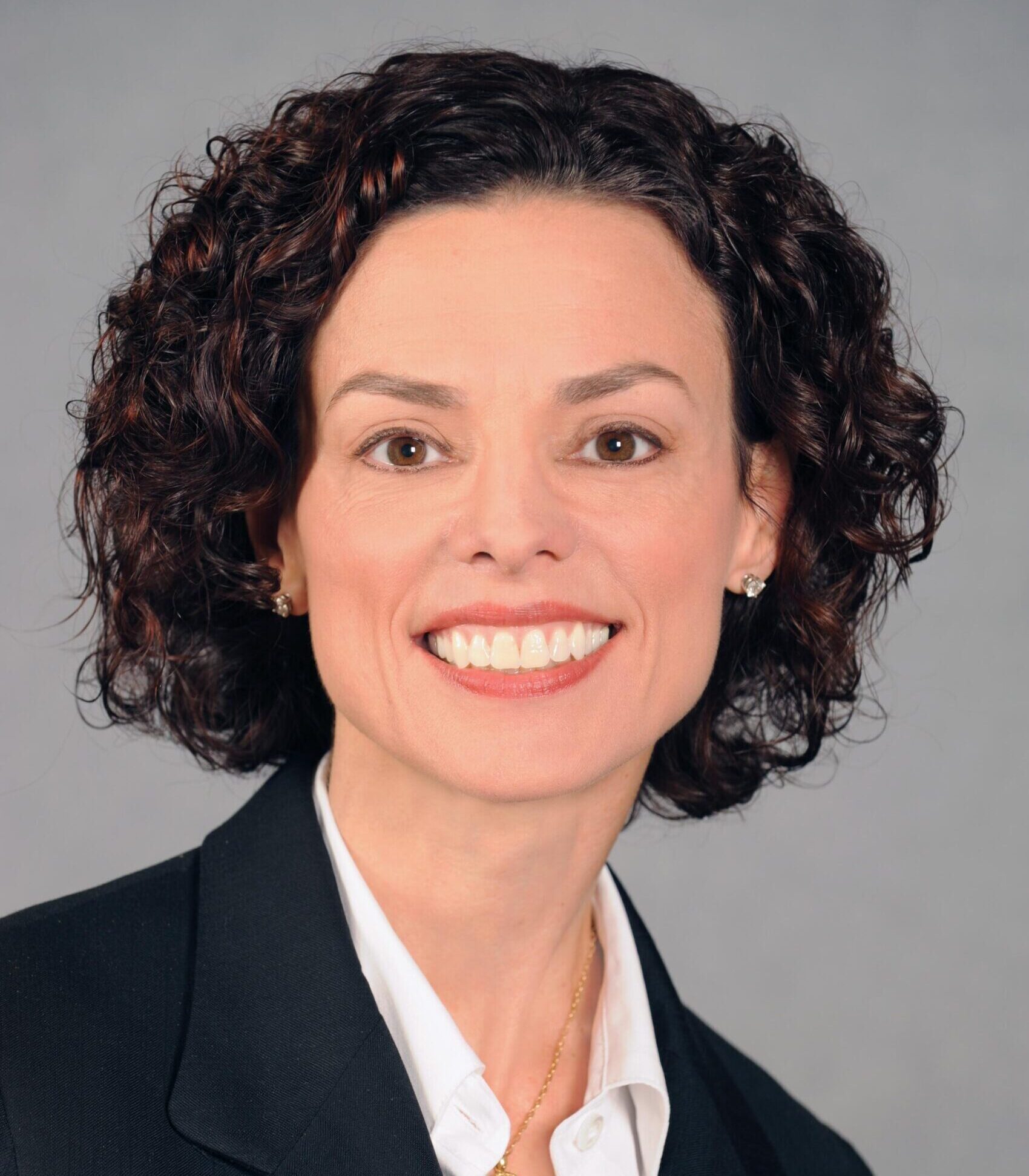 Chelle Travis Headshot